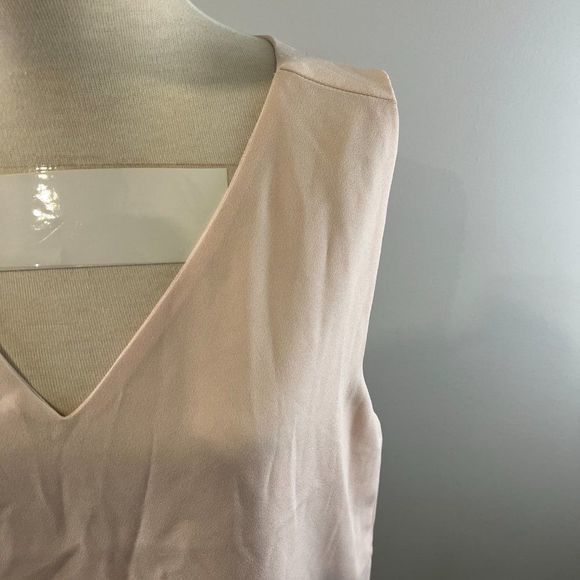 🌿4/$35🌿 BE‎ YOU Pink V Neck Sleeveless Blouse (L) - Picture 3 of 8